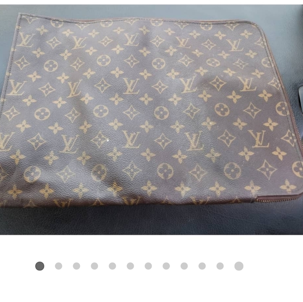Louis Vuitton Poche Document monogram